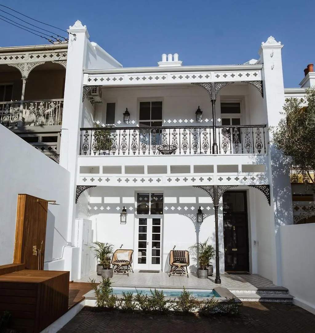 Villa Immaculately Styled And Positioned With Pool & Bar à Le Cap