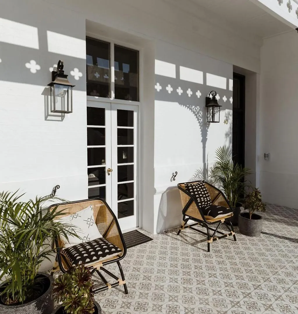 Villa Immaculately Styled And Positioned With Pool & Bar à Le Cap